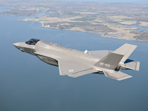 F-35𶷙C