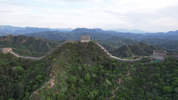 探訪(fǎng)第三次修繕后的金山嶺長(cháng)城