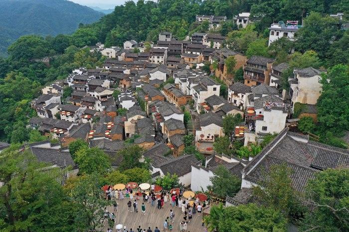 航拍江西婺源獨特“曬秋”景觀(guān)