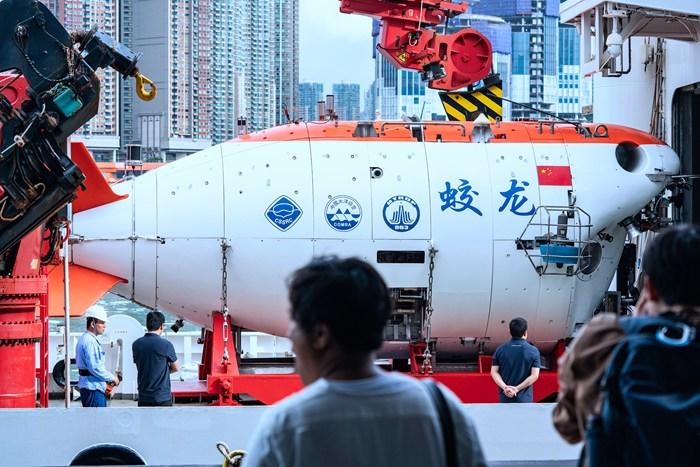 “深海一號”科考船攜“蛟龍號”潛水器首次訪(fǎng)問(wèn)香港
