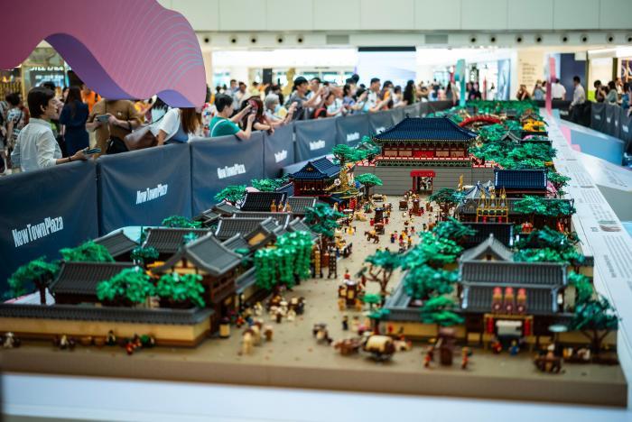 香港展示世界最大樂(lè )高版《清明上河圖》