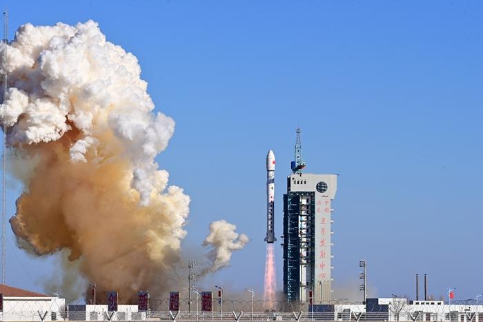 中國成功發(fā)射高速激光鉆石星座試驗系統