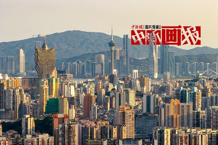 這璀璨的明珠，是我們的驕“澳”