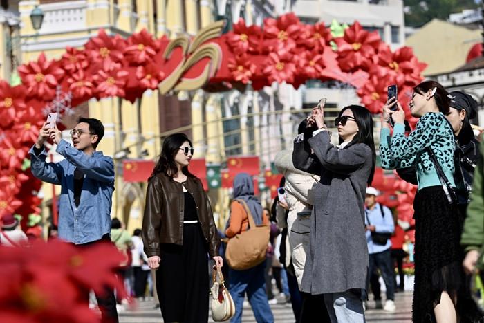 澳門(mén)回歸祖國25周年紀念日 市面洋溢喜慶氛圍