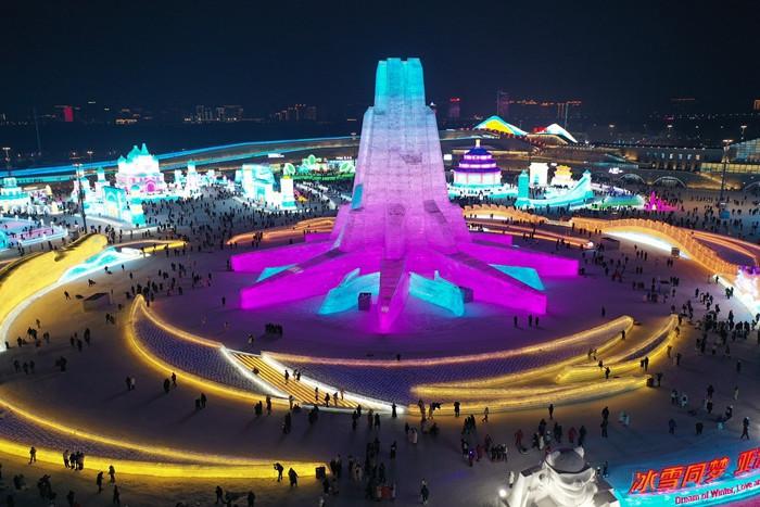 人氣爆棚！第26屆哈爾濱冰雪大世界今日開(kāi)園