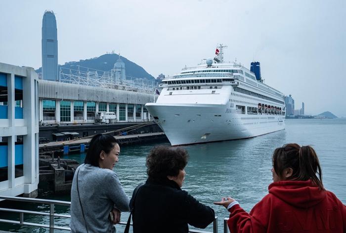 中國首艘自主運營(yíng)國資郵輪“鼓浪嶼”號以香港為母港啟航