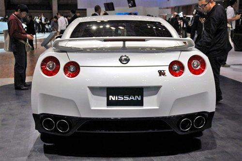 ̎ 2010GT-R|܇(ch)չʽl(f) ܇(ch)֮