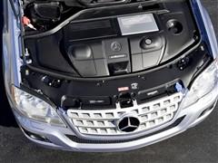 ܇(ch)֮ M(jn)ڱY Ym 2010 ml 450 hybrid