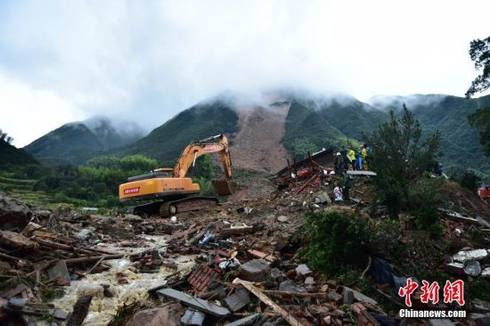 直擊浙江麗水山體滑坡救援現場(chǎng)（圖）