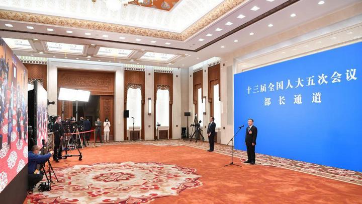 十三屆全國人大五次會(huì )議第一場(chǎng)“部長(cháng)通道”