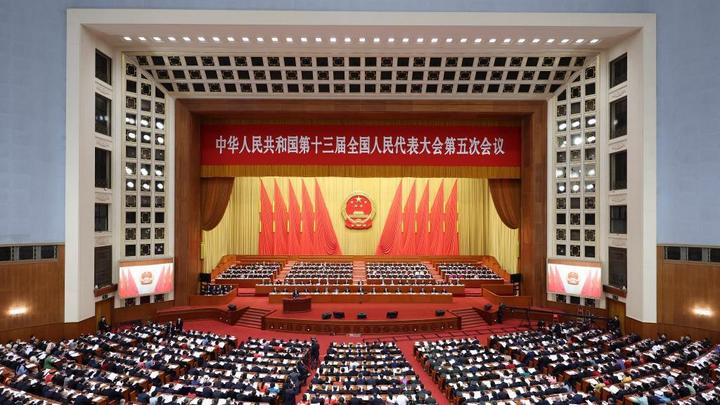 十三屆全國人大五次會(huì )議開(kāi)幕會(huì ) 習近平等出席大會(huì )