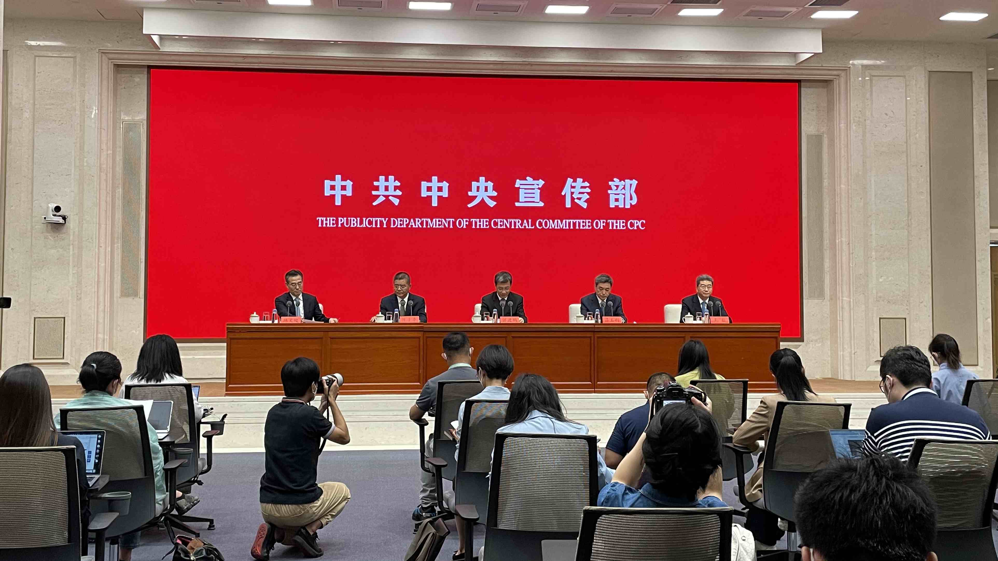 中宣部就黨的十八大以來(lái)教育改革發(fā)展成效舉行發(fā)布會(huì )