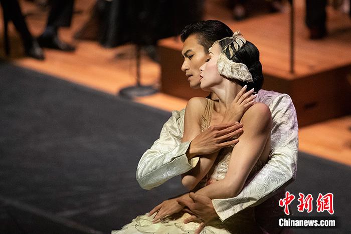 美國一線(xiàn)芭蕾舞團華人舞蹈家獻演中秋