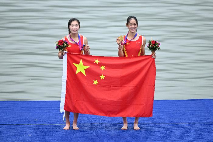 鄒佳琪/邱秀萍奪得杭州亞運會(huì )首金